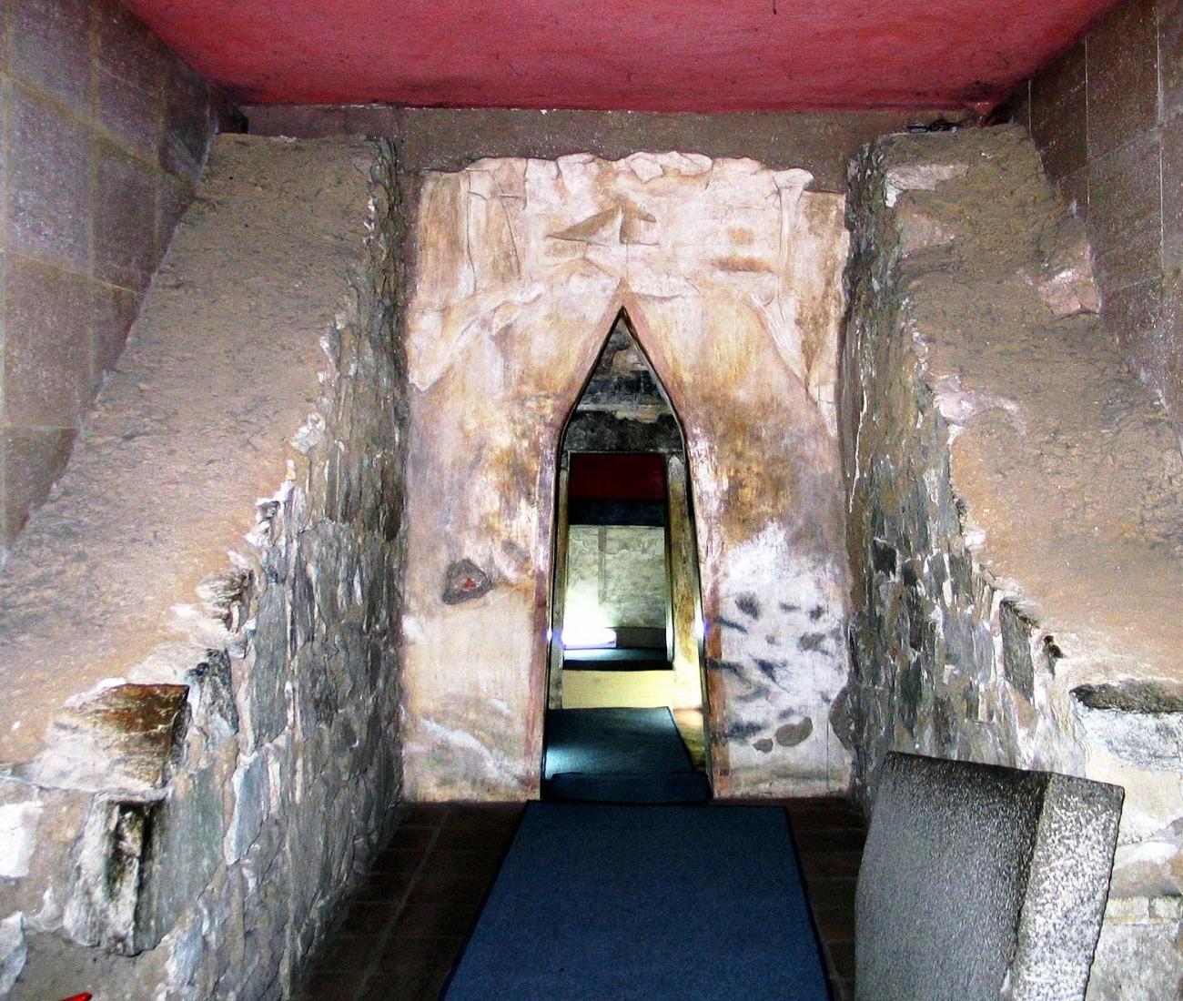 Фракийская гробница в Казанлыке